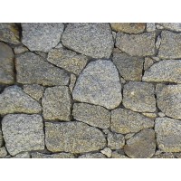 PEDRA MOLEDO LAPIDADA